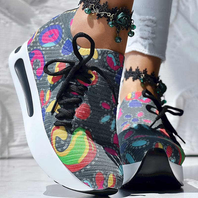 Women’s printed elastic lace-up slip-on sneakers, casual comfort.