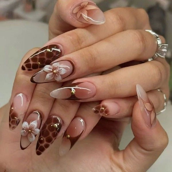 24pcs Almond Flower Aurora Nails