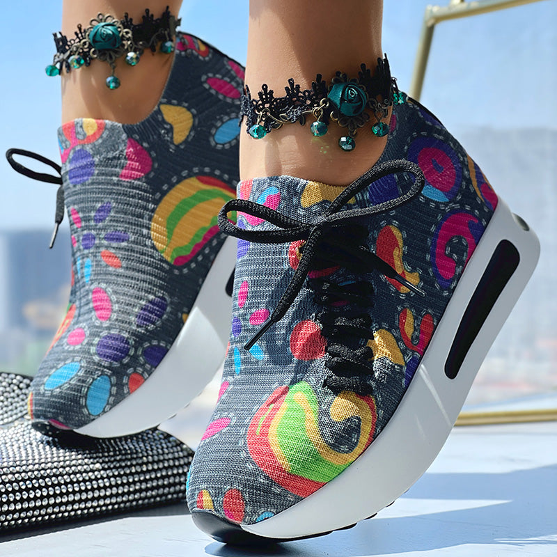 Women’s printed elastic lace-up slip-on sneakers, casual comfort.