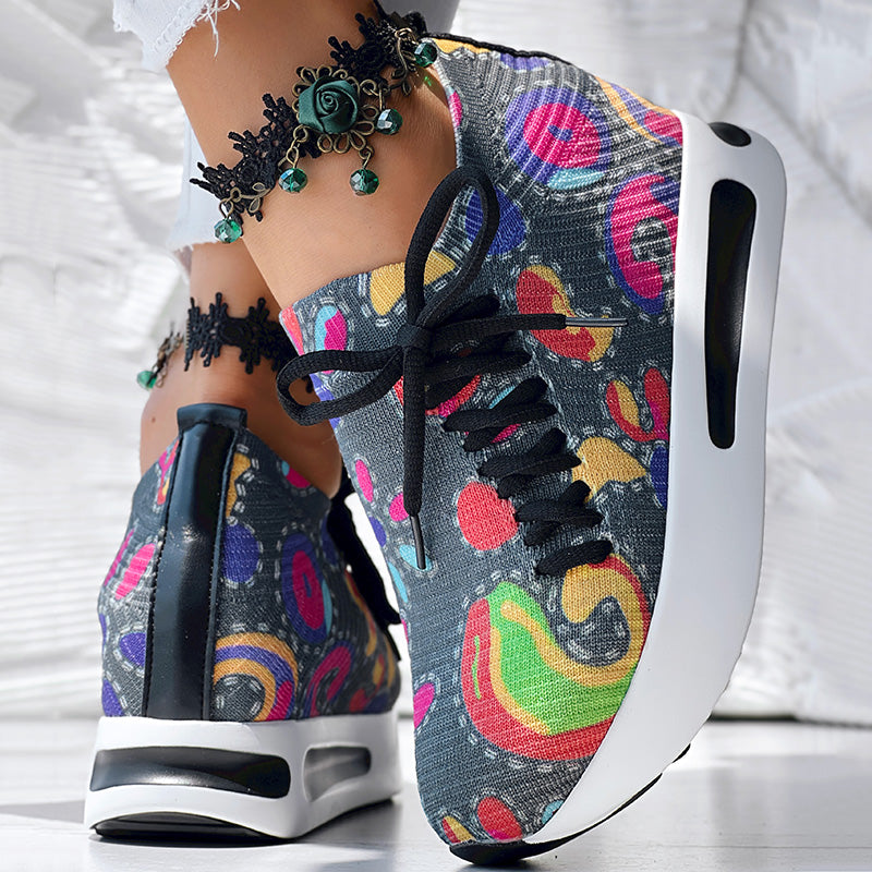 Women’s printed elastic lace-up slip-on sneakers, casual comfort.