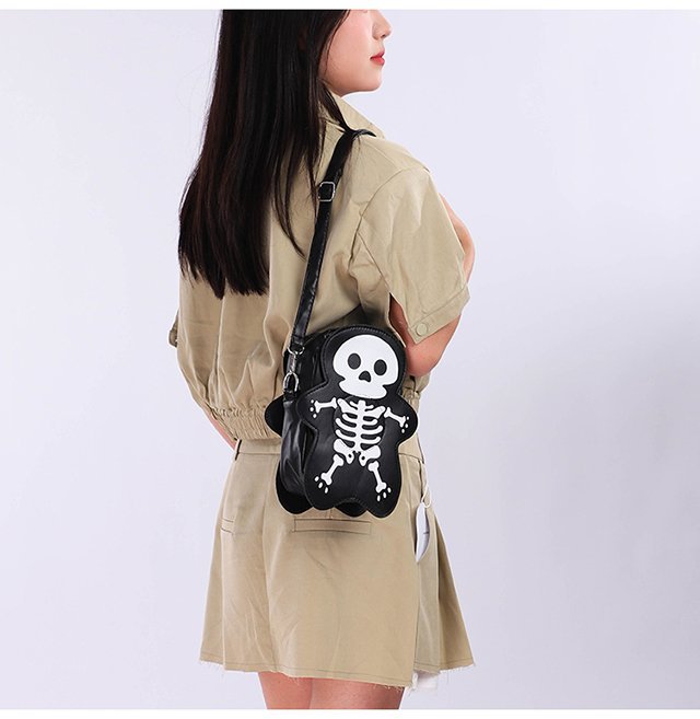 Women’s Halloween skull crossbody bag, small Y2K messenger style.