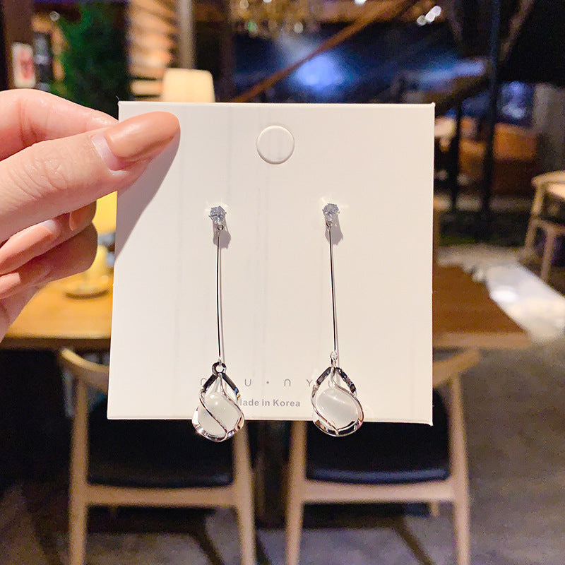 Ins Simple And Small Women's Fashion Sense Temperament Pearl Earrings