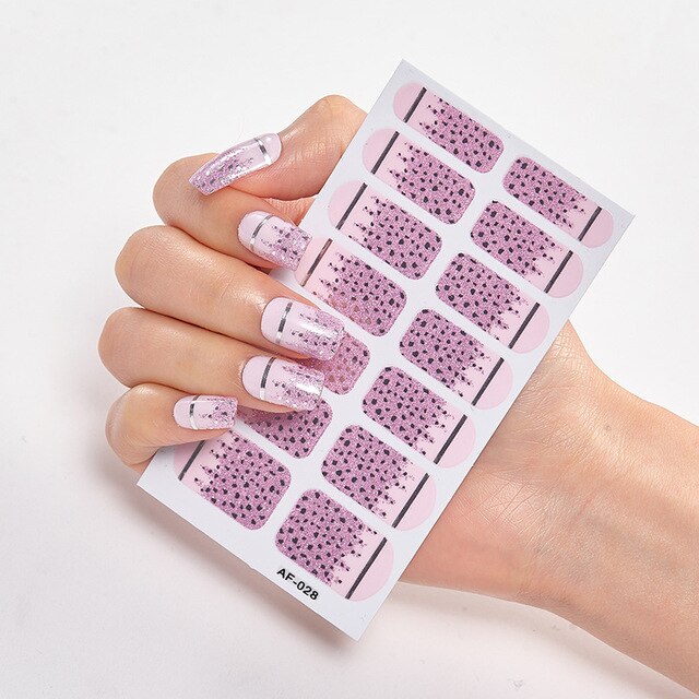 Creative Nail Art & Trendy Polish Strips