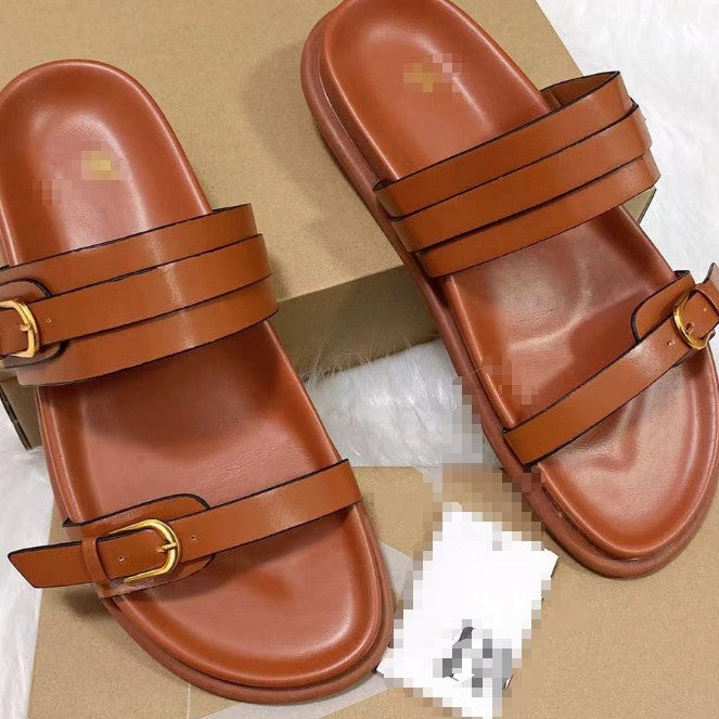 Fashionable non-slip, durable, and comfortable women’s shoes.