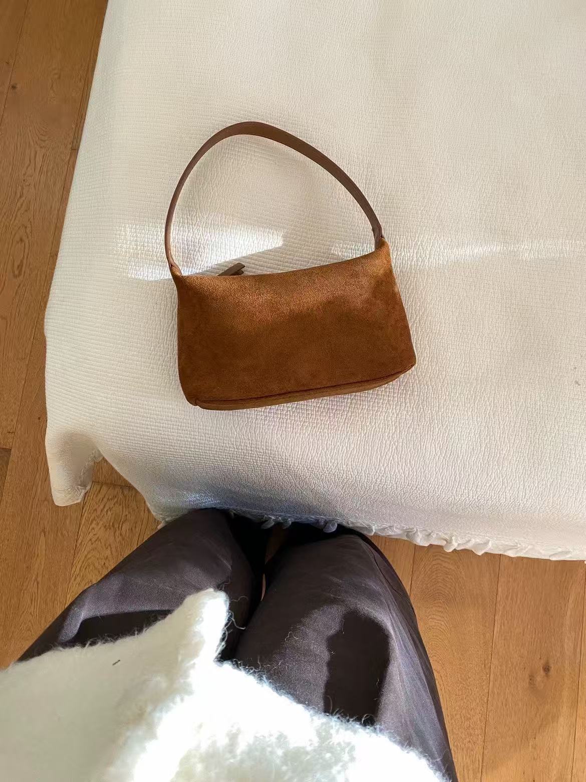 Fashionable Niche Underarm Tote Bag