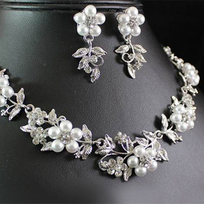 Alloy bridal sleeve chain, pearl leaf set chain