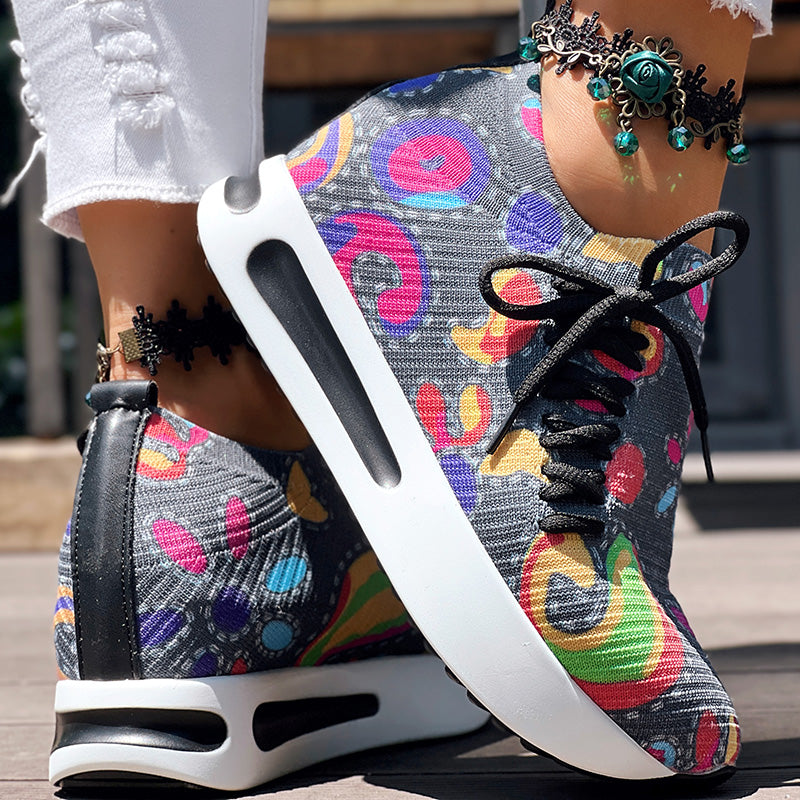 Women’s printed elastic lace-up slip-on sneakers, casual comfort.