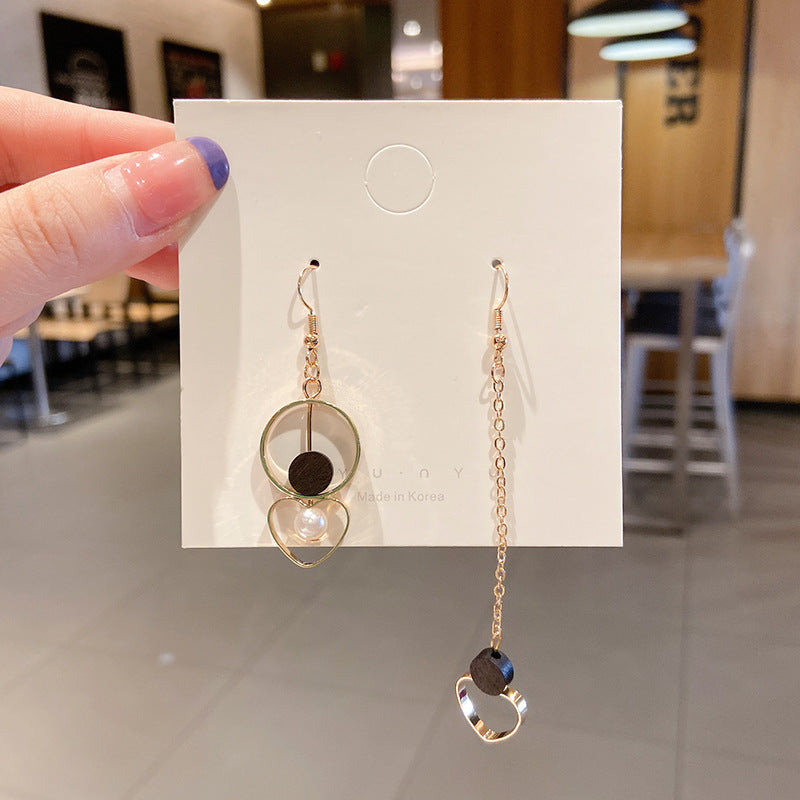 Ins Simple And Small Women's Fashion Sense Temperament Pearl Earrings