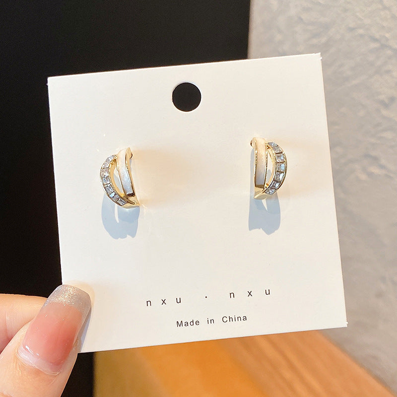 Ins Simple And Small Women's Fashion Sense Temperament Pearl Earrings