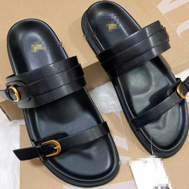 Fashionable non-slip, durable, and comfortable women’s shoes.