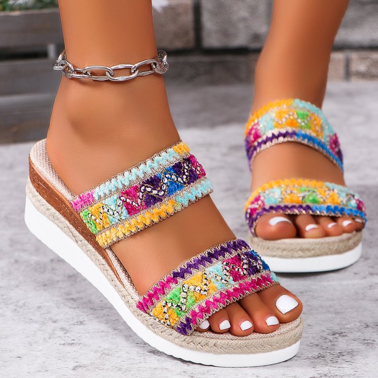 Women’s woven wavy-pattern wedge sandals with wide strap, ethnic summer style.