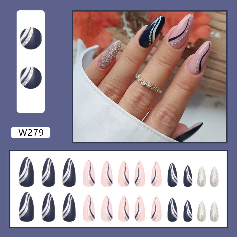 Striped Fashion Nails