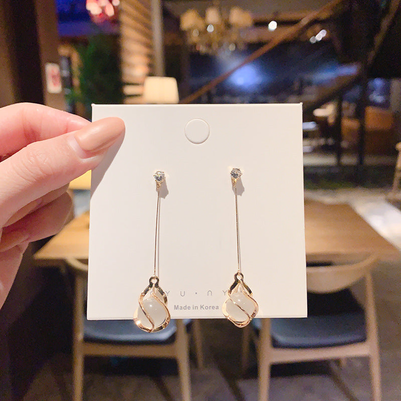 Ins Simple And Small Women's Fashion Sense Temperament Pearl Earrings