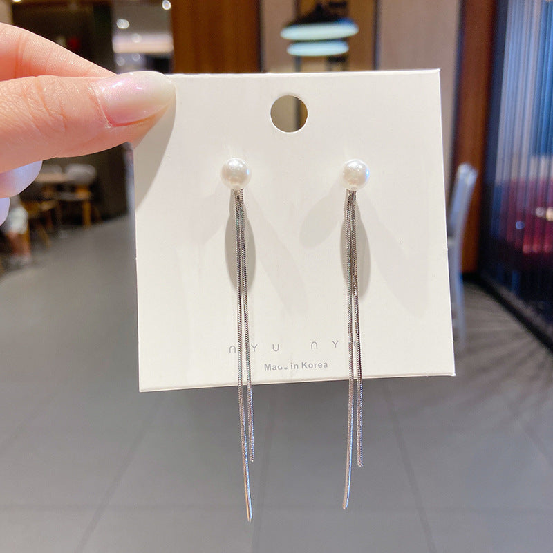 Ins Simple And Small Women's Fashion Sense Temperament Pearl Earrings