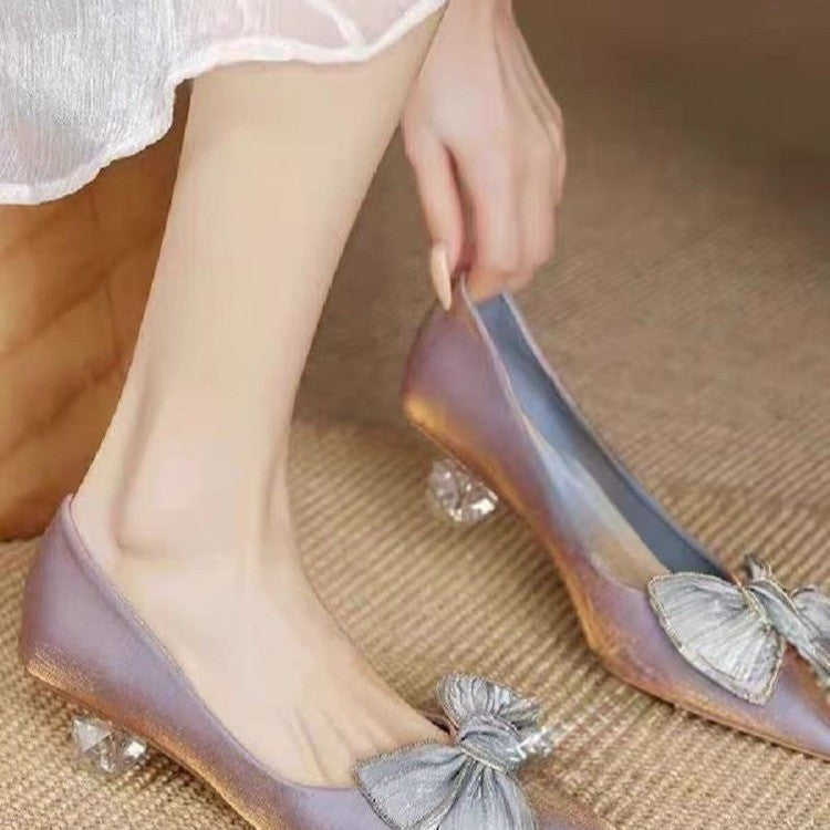 French Pointed-Toe Mid-Heel Pumps with Bow