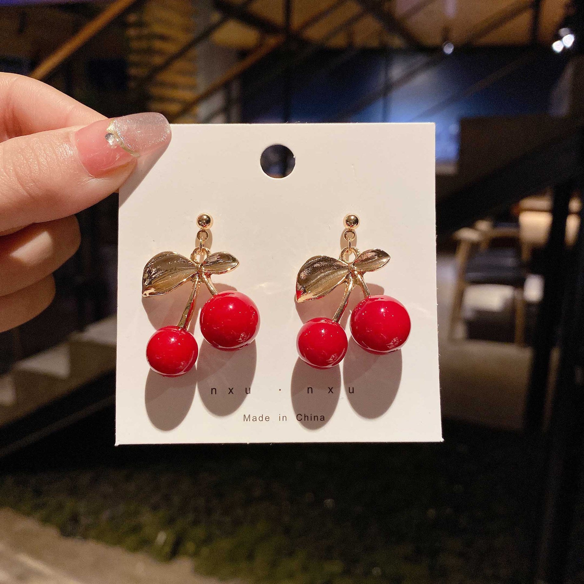 Ins Simple And Small Women's Fashion Sense Temperament Pearl Earrings