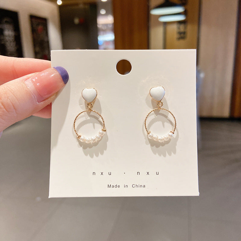 Ins Simple And Small Women's Fashion Sense Temperament Pearl Earrings