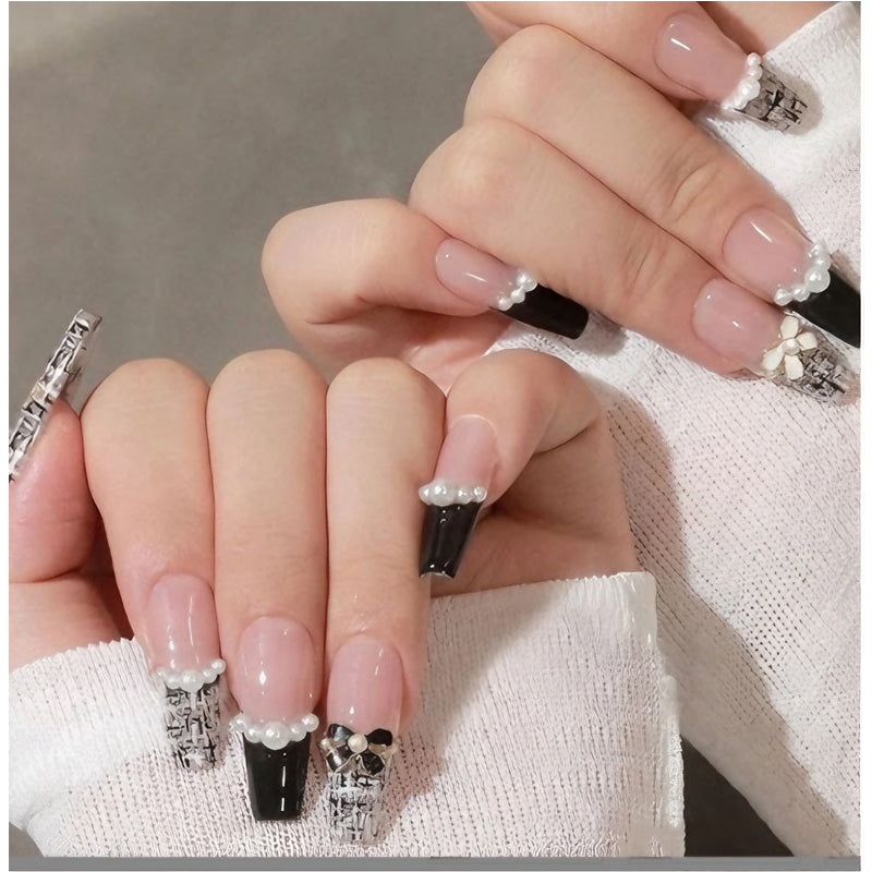 24pcs Black White CC Nails