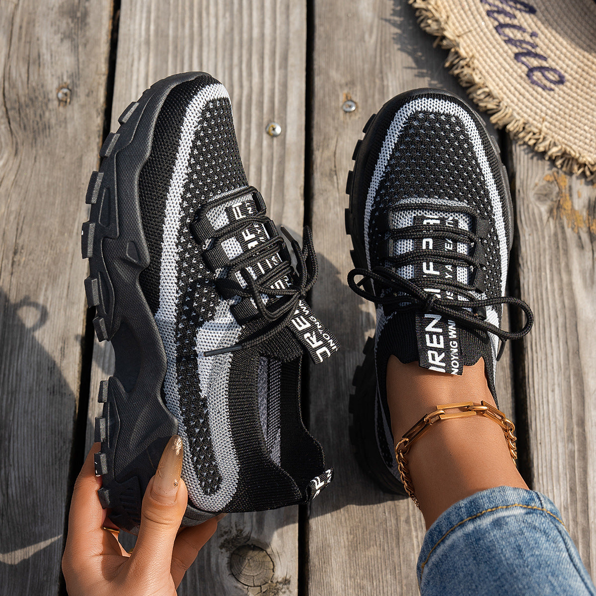 Flyknit Mesh Shoes Women's Breathable Lace-up Sneakers Walking Running Casual Shoes